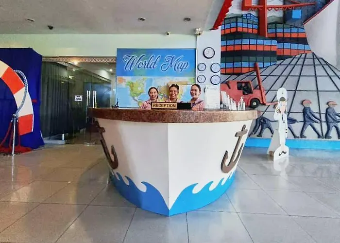 Mariners Court Hotel 3*